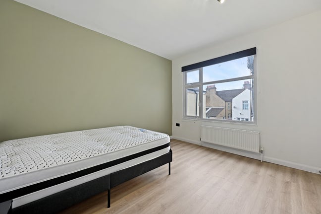 Luxury Modern Double Room , Available Now Main Photo