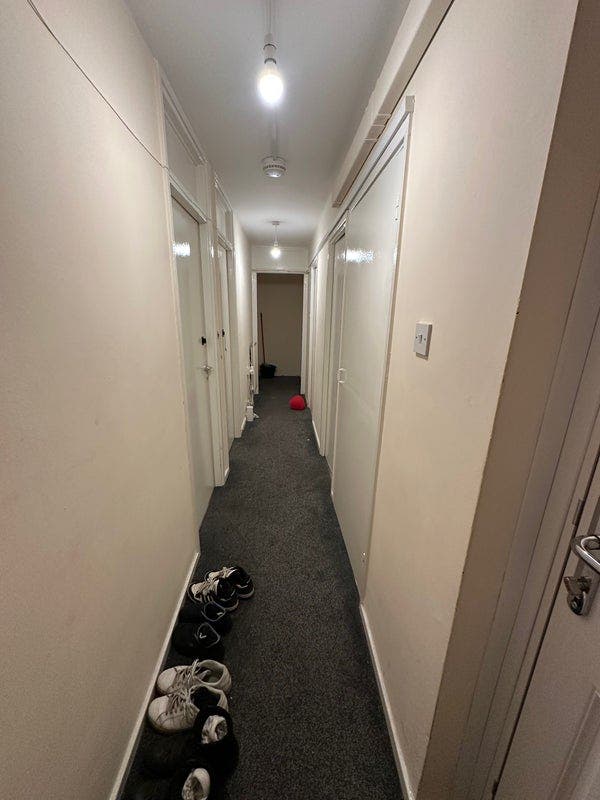 Spacious Double Rooms Available | Mile End Main Photo