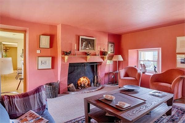 Spacious 5-bedroom detached home available for a 3 Main Photo