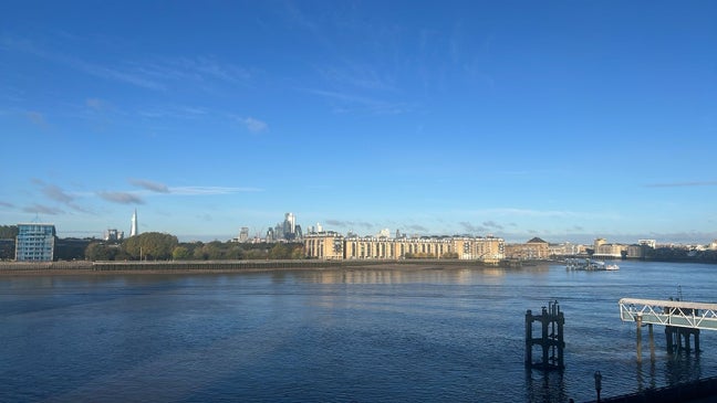 Furnished room | own bathroom | Thames views Main Photo