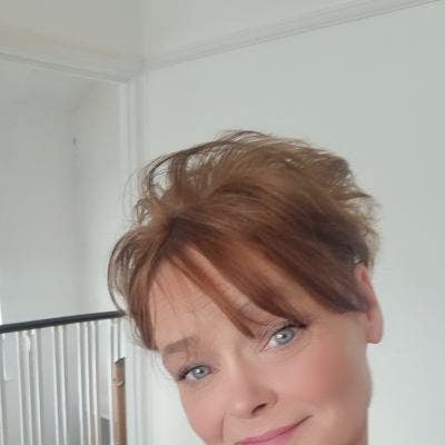 Im fun.always smiling.  Great to get on with. and. Main Photo