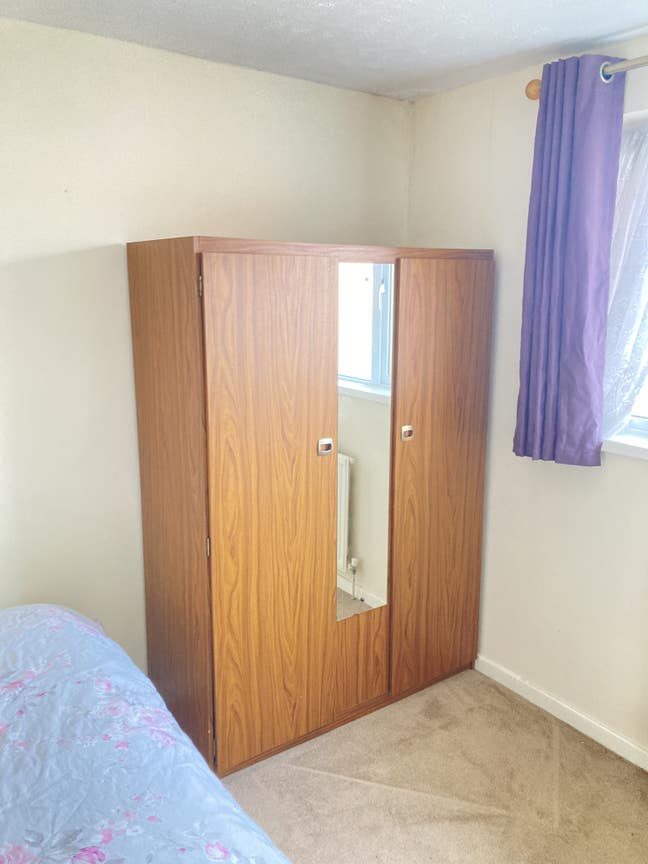 Double room to share with Indian students Main Photo