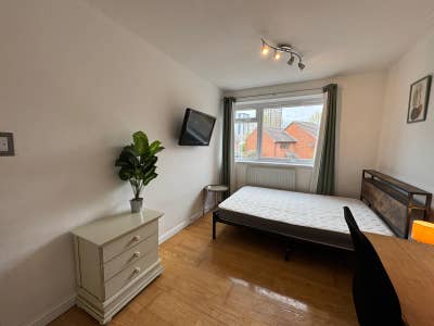Spacious Bright Wandsworth SW18 !  Main Photo