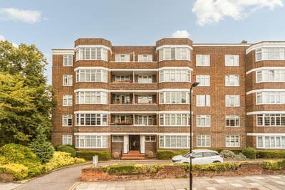 25 Sqm Room Available Steps from Ealing Broadway Main Photo