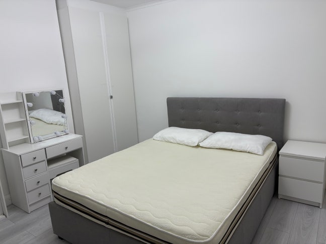 1 bedroom flat Main Photo