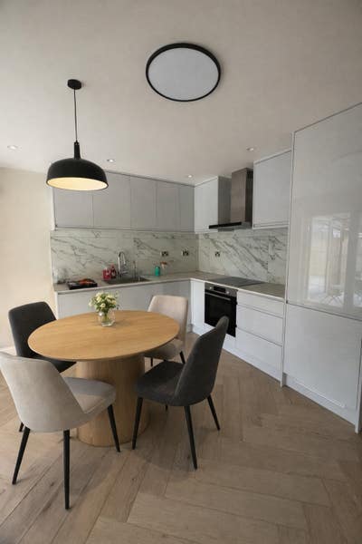 Double room (single occupancy) long term Mon- Fri  Main Photo