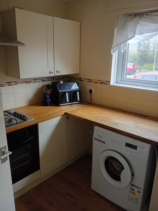 2 bed flat to rent Main Photo