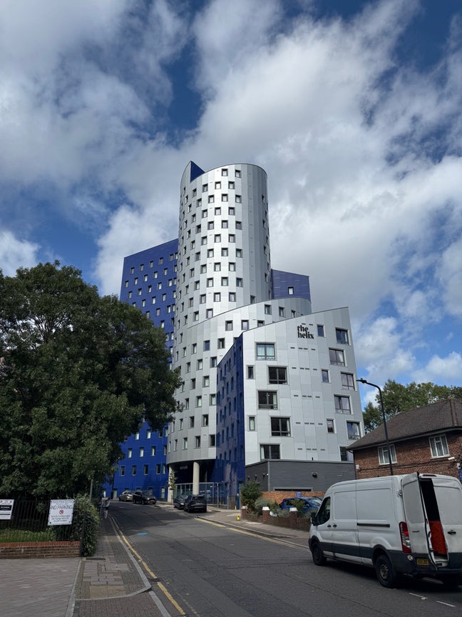 The Helix 215a Studio Main Photo