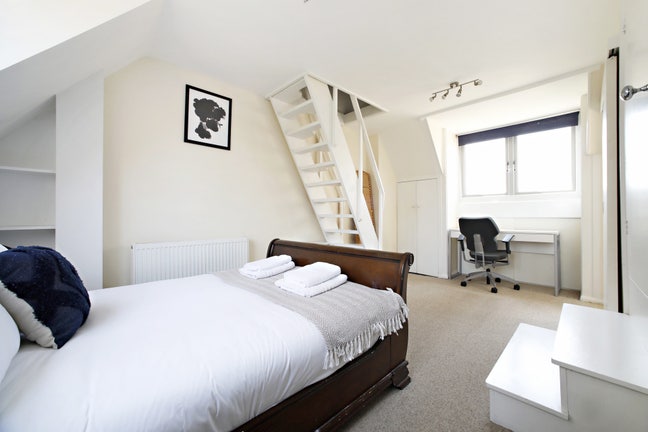 Whole 3 Bed House for &pound;1,500 pcm Zone 1 Main Photo