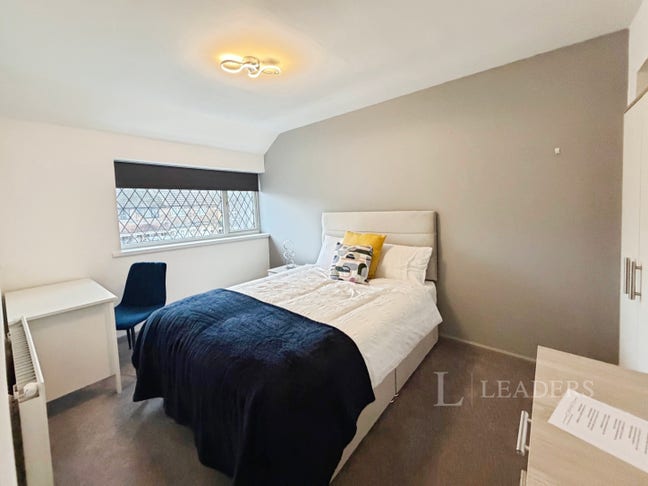 A fantastic opportunity to rent - 2 ROOMS LEFT! Main Photo