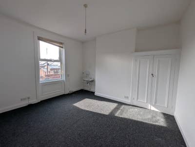 First Floor Room in Shared House on Chester Road i Main Photo