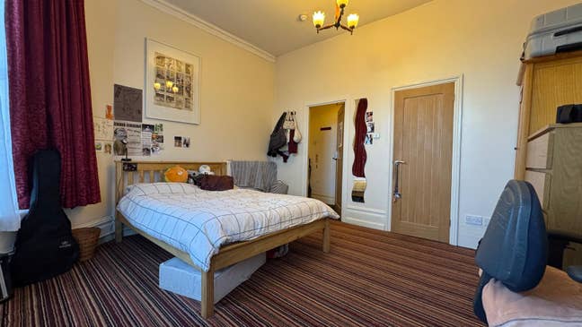 A lovely, homely, large Victorian 8 Bed  Main Photo