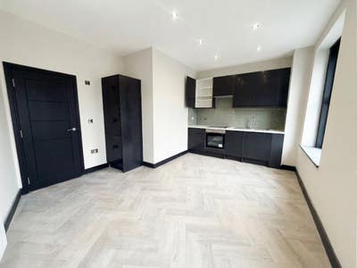 A stunning 3 bedroom 3 bathroom maisonette in SE14 Main Photo