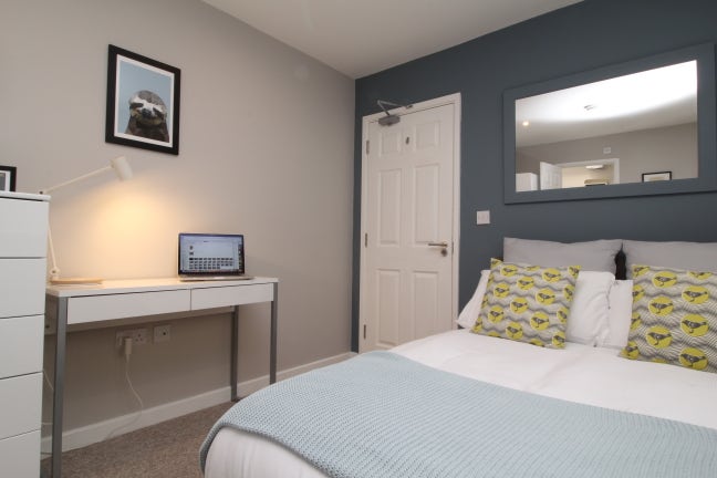 Ensuite room in Newbury houseshare 🏡 😎 Main Photo