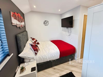 Modern Room to Let in Grimsby Main Photo