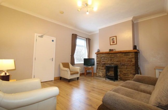 🏡 Single Room Available – Aketon Road, Castleford Main Photo
