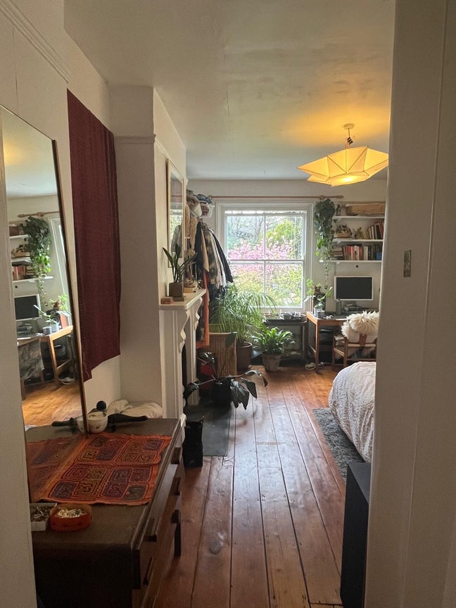 Telegraph Hill Room - Available April/May - July  Main Photo