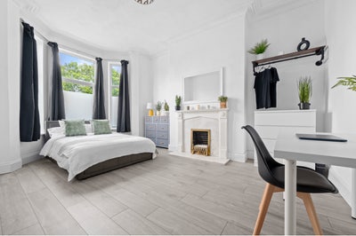 📍15 mins to City  Centre⚡️Bills Inc 🏡 Modern House Main Photo