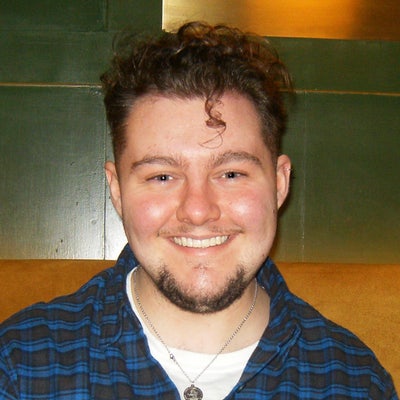 Looking for room or roommates! Main Photo