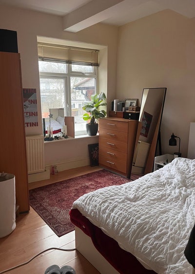 Single bedroom in Hendon Central  Main Photo