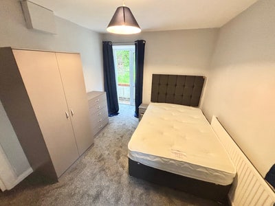 Ensuite room upmarket road close hospital all inc Main Photo