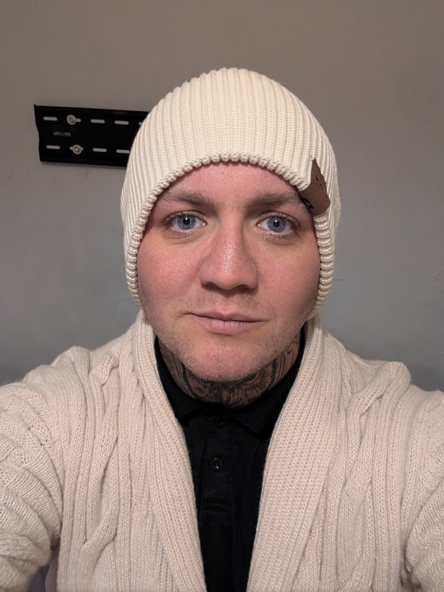 Professional Male seeks a double room Main Photo