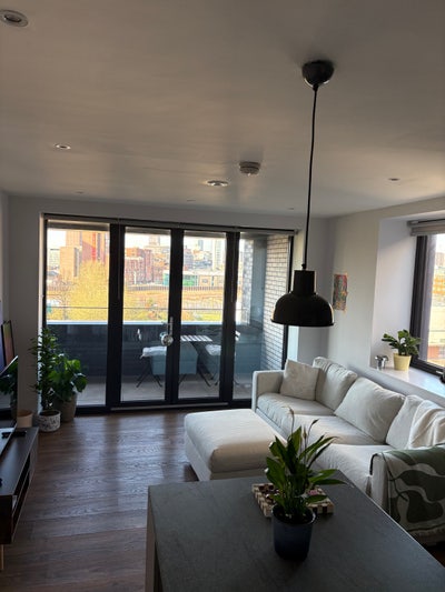 Flatmate needed for room in New Islington flat Main Photo