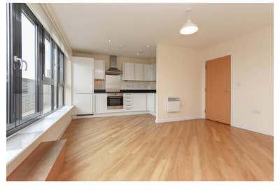 Spacious ensuite room - Watford town centre Main Photo