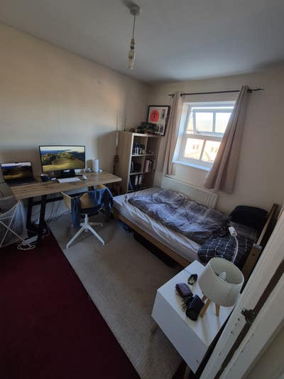 Room in a 3-person shared house in Cowley Main Photo