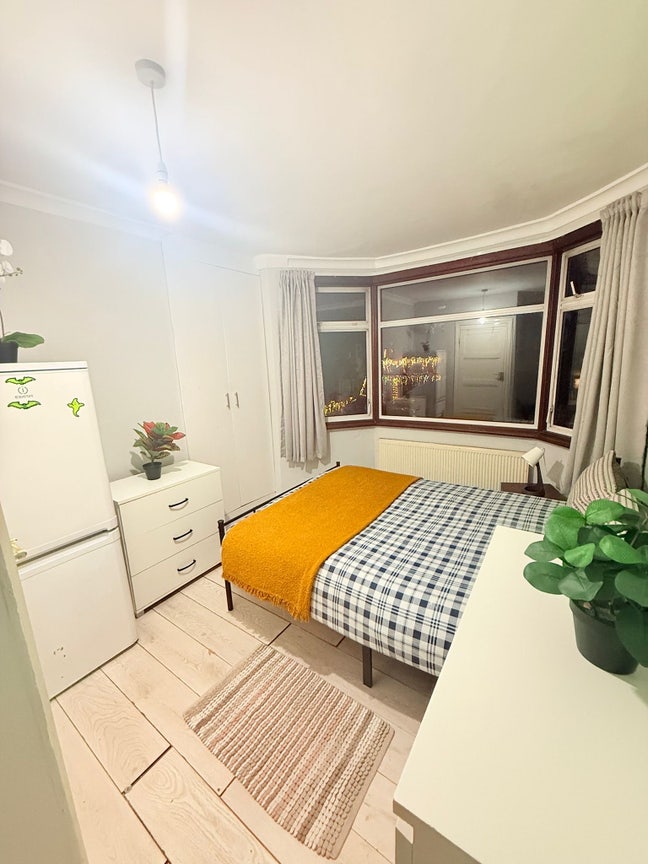 ✨ 🛏️ En-Suite Room to Let – Wembley   Main Photo