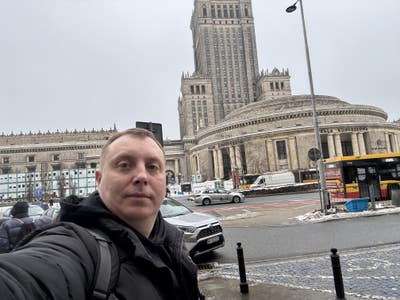 Looking for a Room – Yurii Main Photo