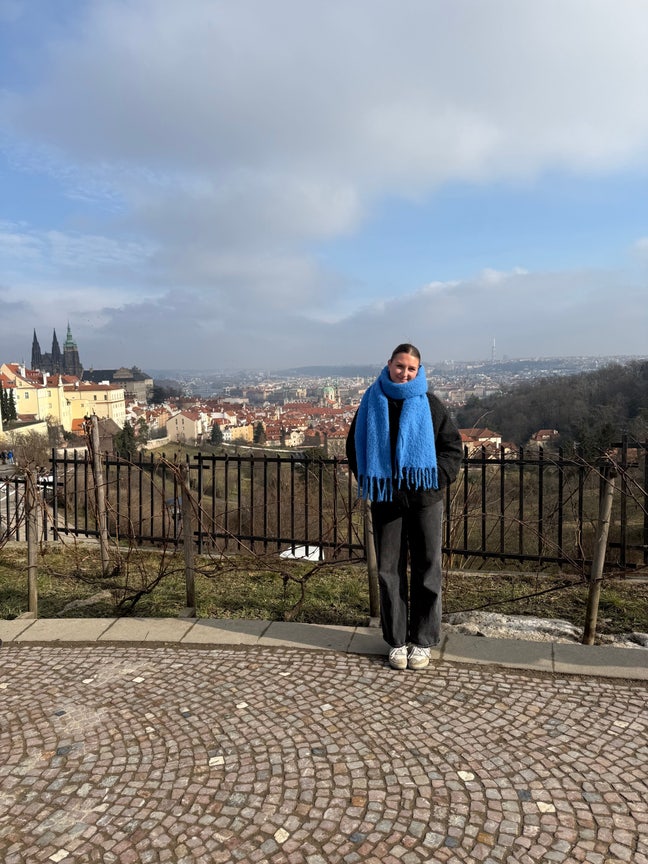 Looking for a double room for month of July! Main Photo