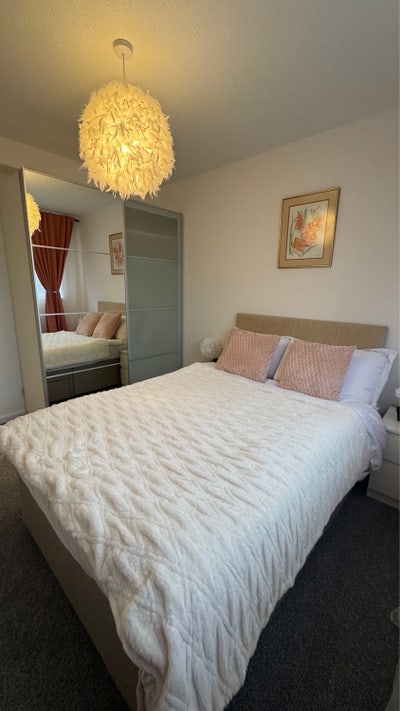 Double room to rent Main Photo