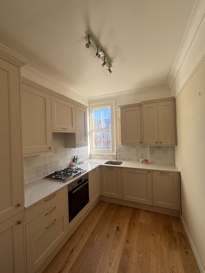 Large double bedroom in Balham  Main Photo