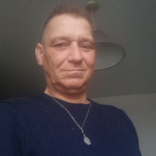 48 year old Male seeks a single or double room Main Photo