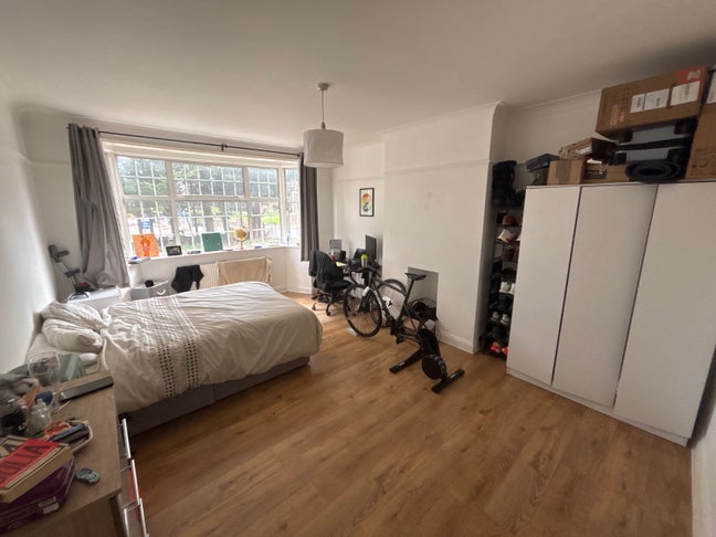 Spacious double room in Tulse Hill Main Photo