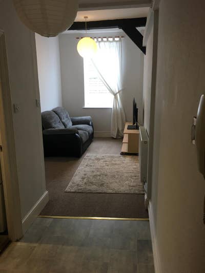 Excellent 1 Bed Refurbished Flat in Devizes Centre Main Photo