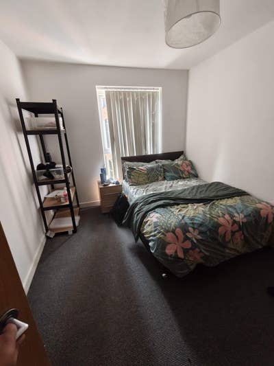 Master Ensuite Room &pound;500 Bills Inc + Parking Main Photo