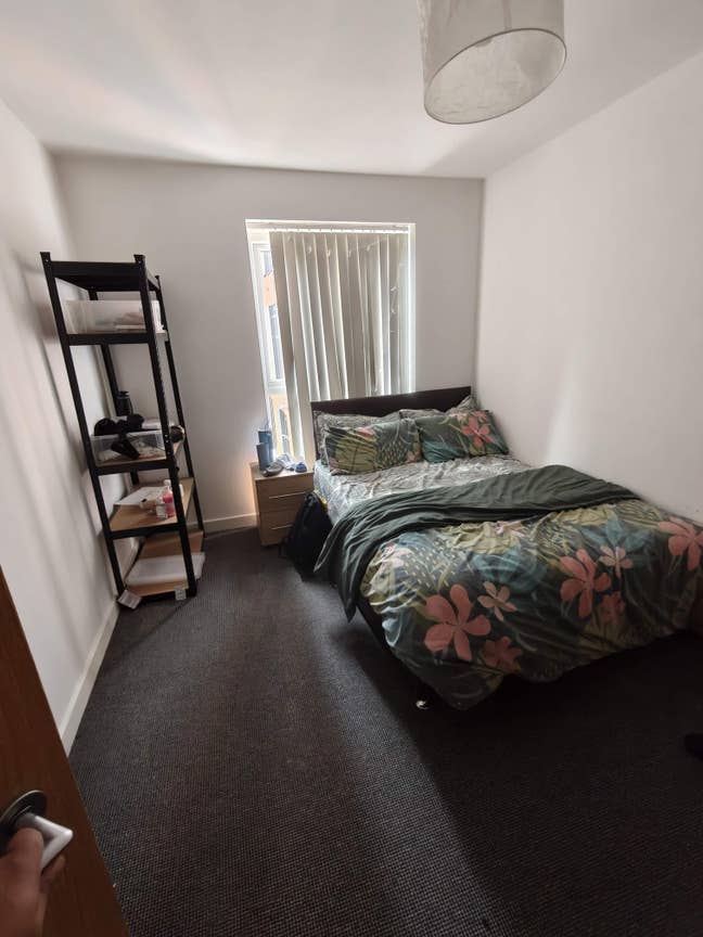 Master Ensuite Room &pound;500 Bills Inc + Parking Main Photo