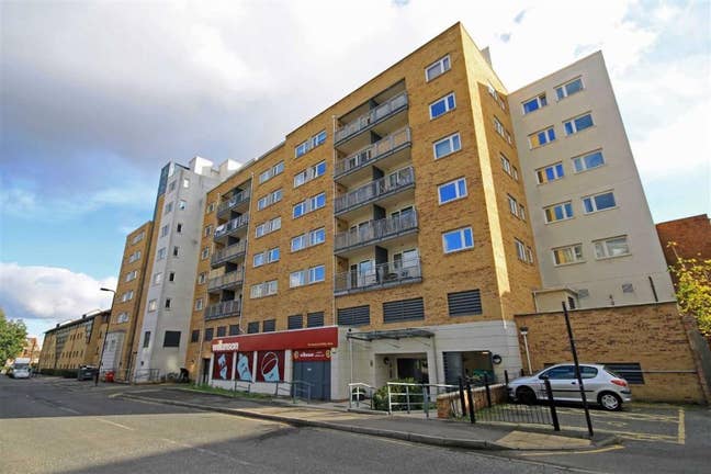 Modern One Bedroom Flat in W13 Main Photo