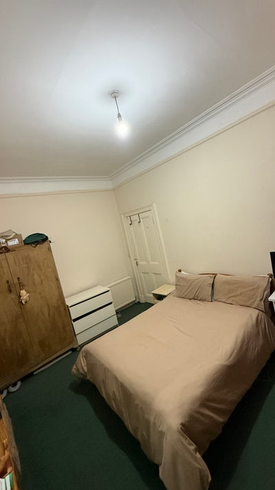Double bed room Main Photo
