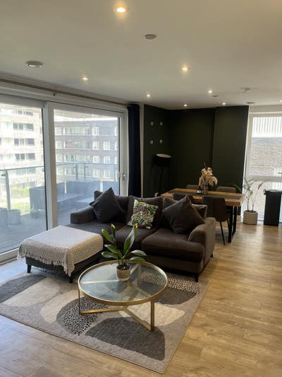 815sqft Suite | 2 Bathrooms | All Bills Included Main Photo