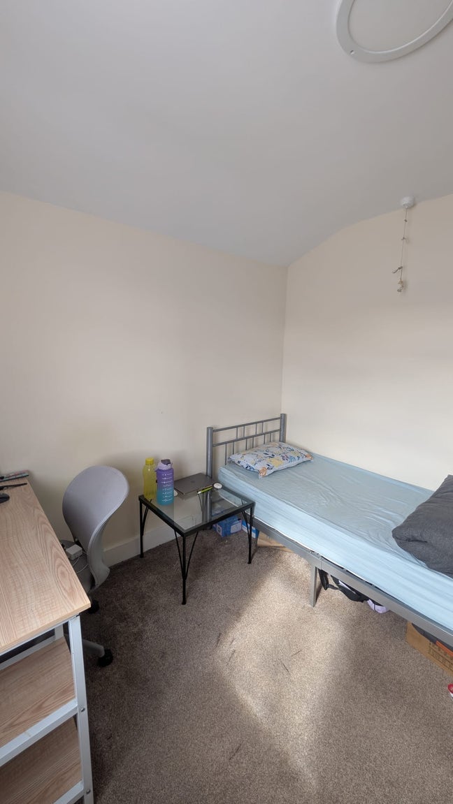 Single room in East Ham - all bills included  Main Photo