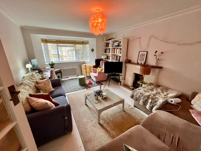 Bright double room in friendly well-kept flat SW16 Main Photo