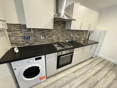 2 bedroom flat for rent near city centre Main Photo