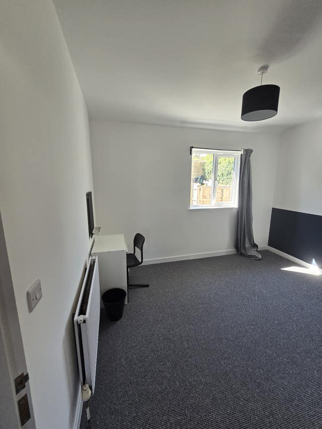 Furnished Big Double Rooms - Brand New - Bills Inc Main Photo