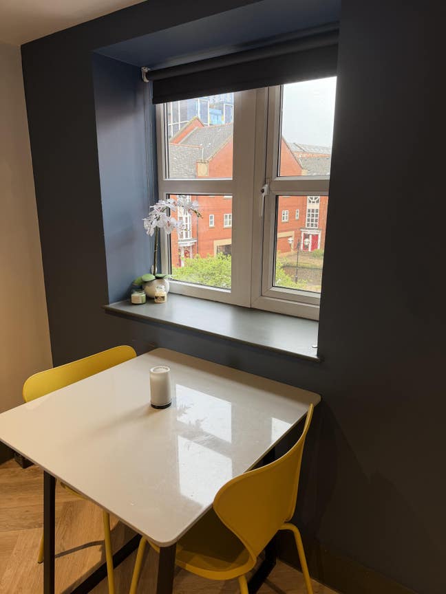 Take over tenancy  Main Photo