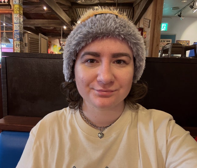 Looking for a room w/female flatmates  Main Photo