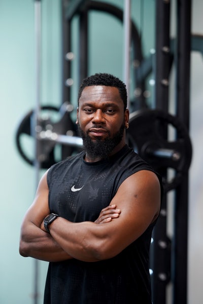 Working professional seeking quiet accommodation  Main Photo