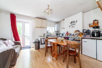 Double in garden apartment Putney / Roehampton Main Photo